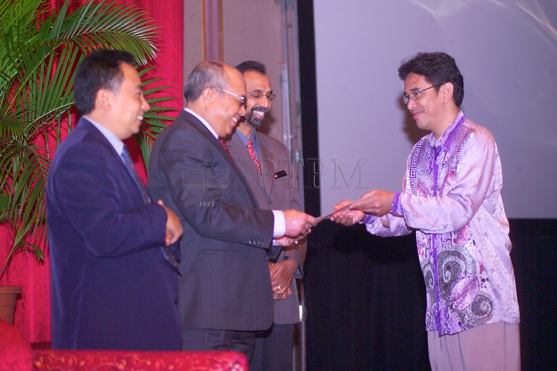 PTPM 06 23 eduresearch D9X40932